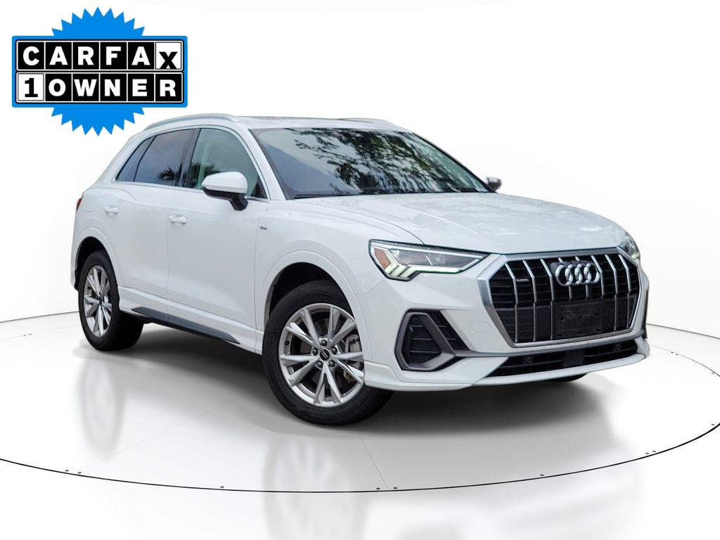 2024 Audi Q3 45 TFSI S Line Premium quattro's photo