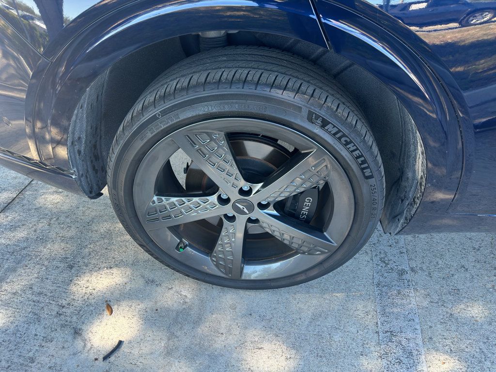 2023 Genesis GV70 3.5T Sport photo 3