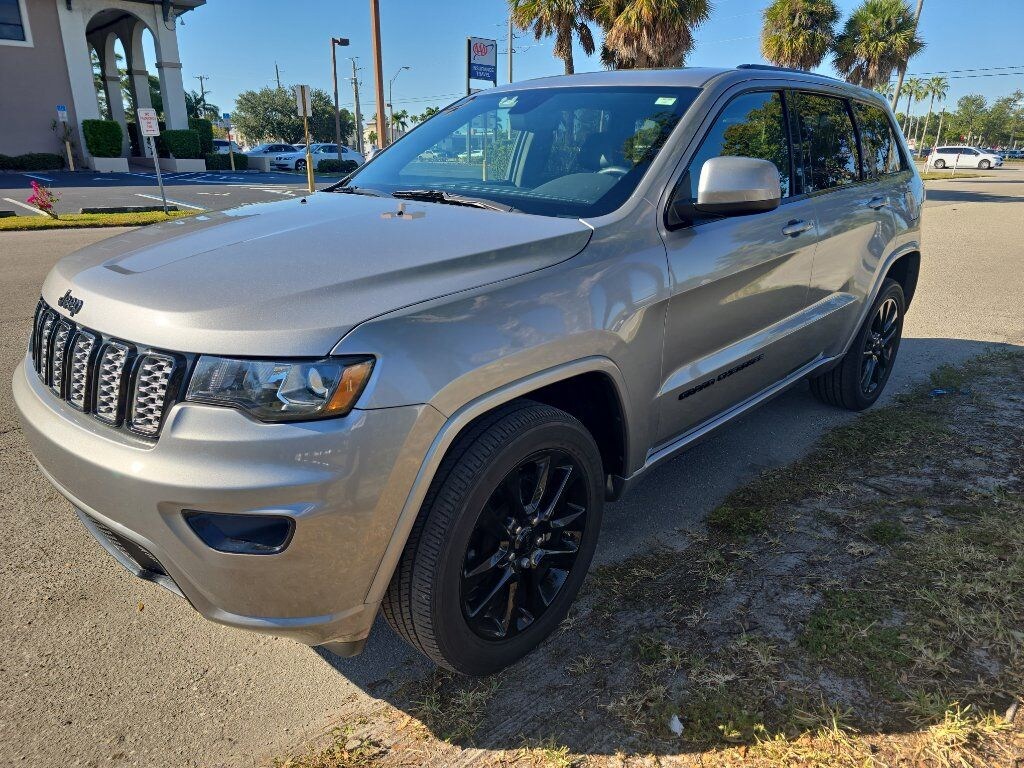 Used 2018 Jeep Grand Cherokee Altitude Sport Utility