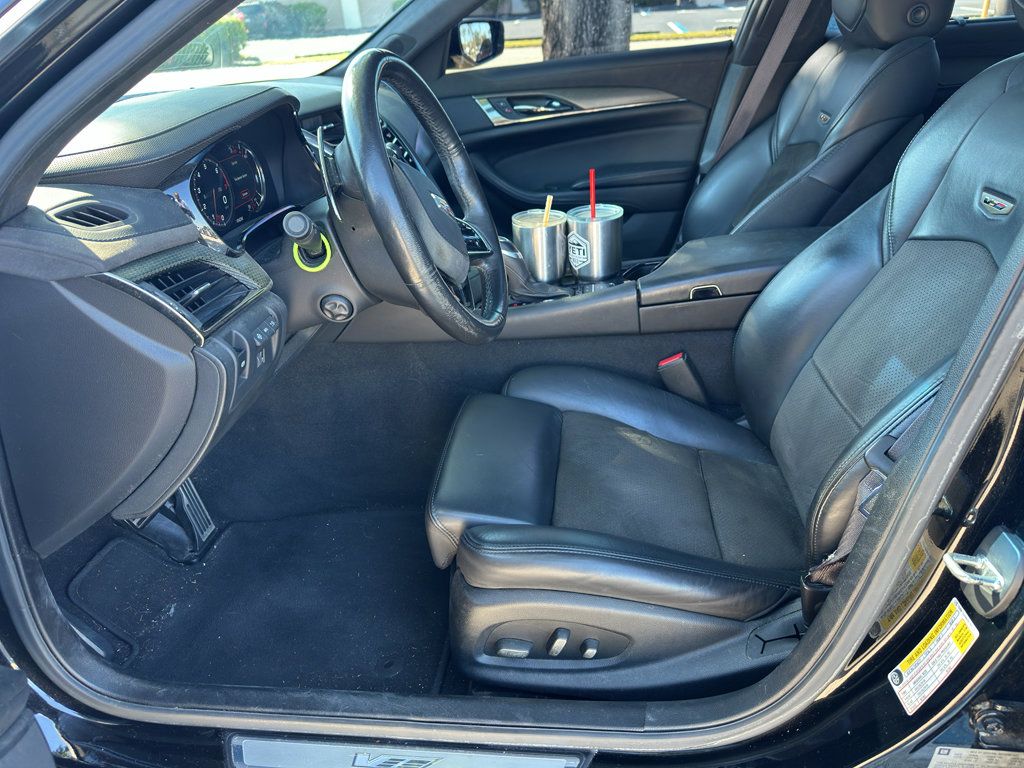 2017 Cadillac CTS Sedan photo 2