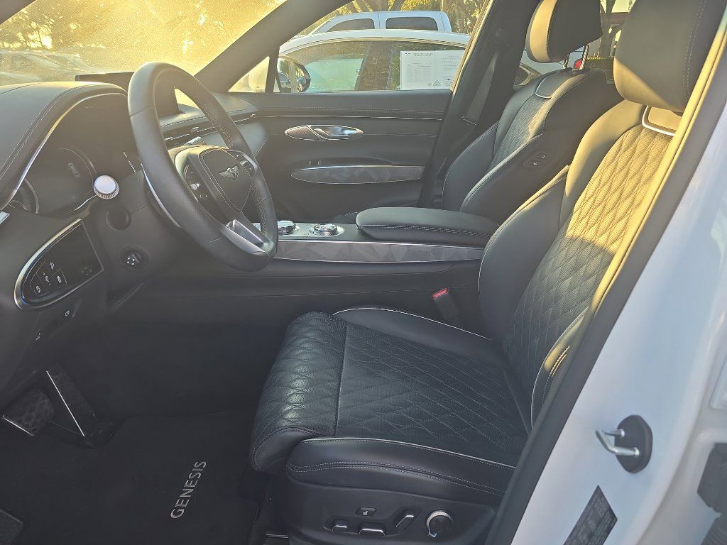 2025 Genesis GV70 3.5T Sport photo 3