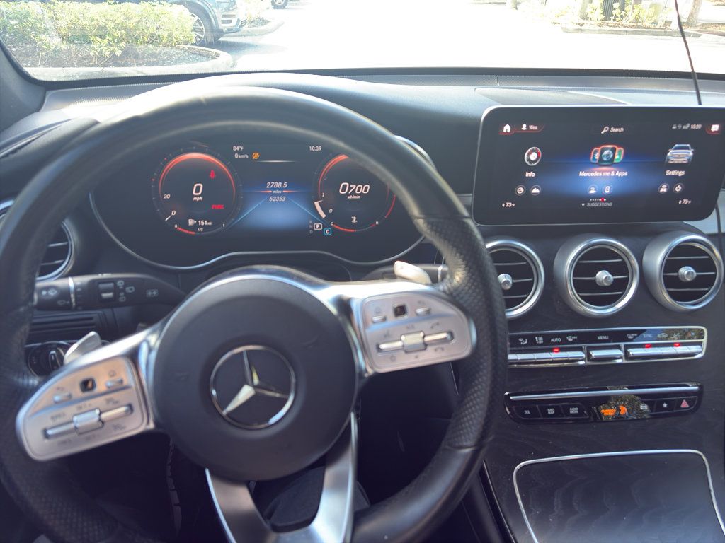 2022 Mercedes Benz GLC 300 photo 2