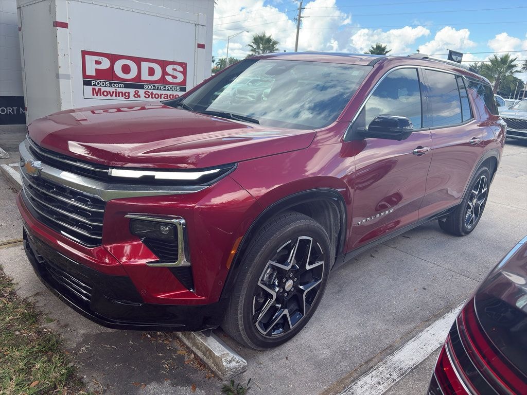 Used 2025 Chevrolet Traverse FWD High Country Sport Utility