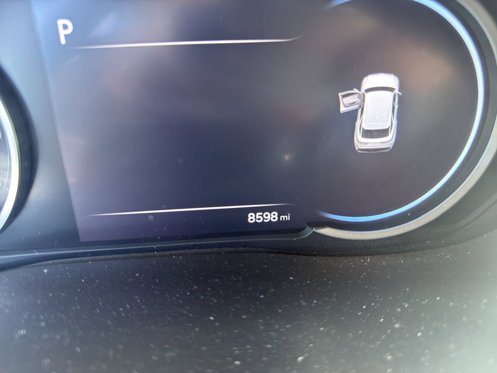 2022 Genesis GV70 2.5T photo 2