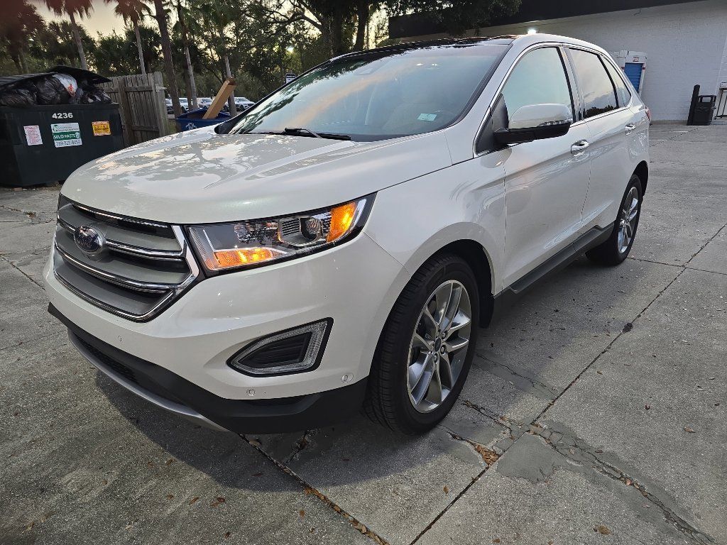 2018 Ford Edge Titanium photo 2