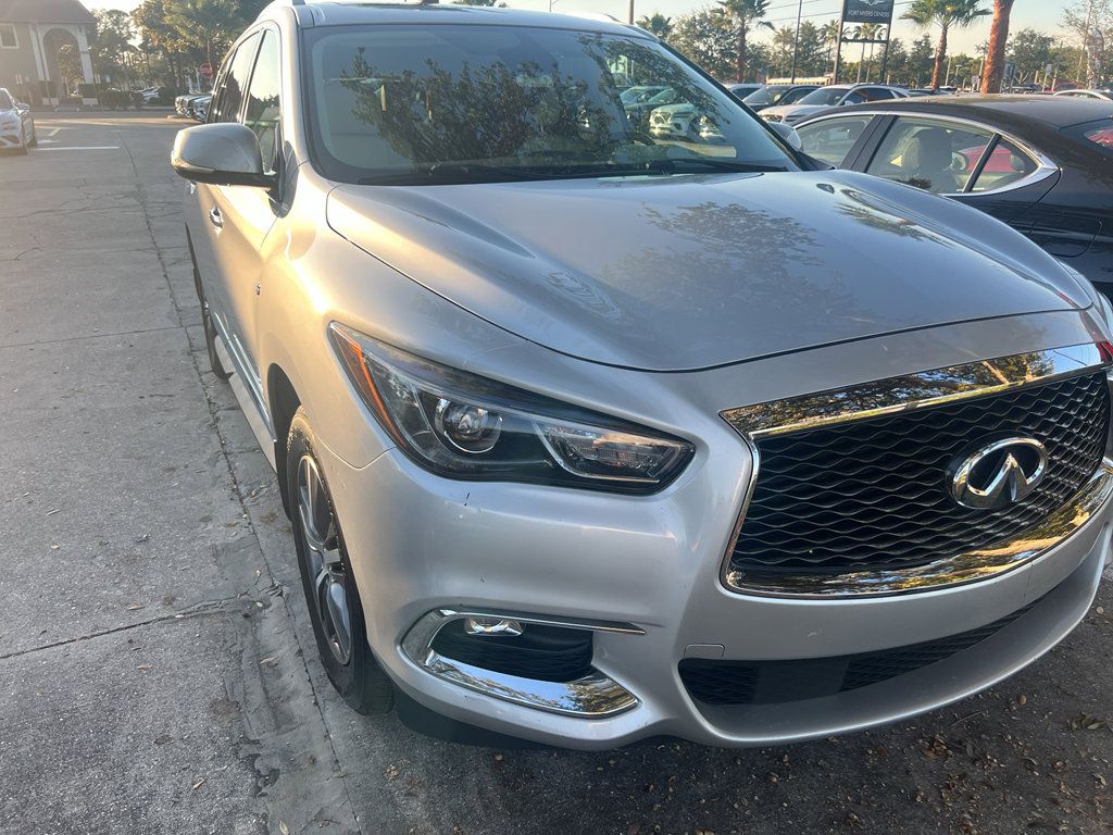 2020 Infiniti QX60 Luxe photo 2
