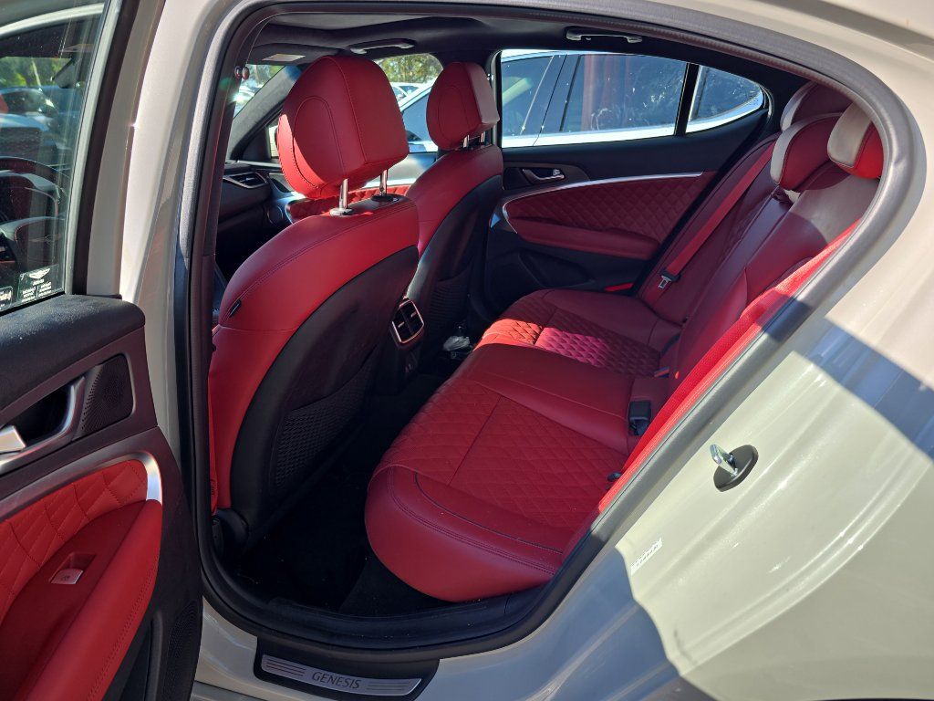 2025 Genesis G70 3.3T Sport Advanced photo 4
