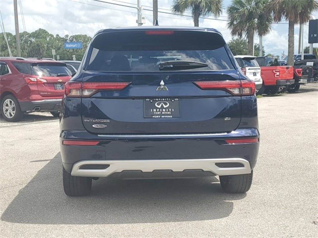 Used 2024 Mitsubishi Outlander SE SUV