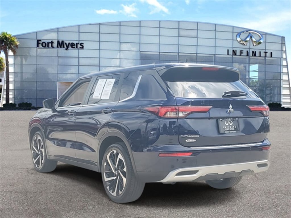 Used 2024 Mitsubishi Outlander SE SUV