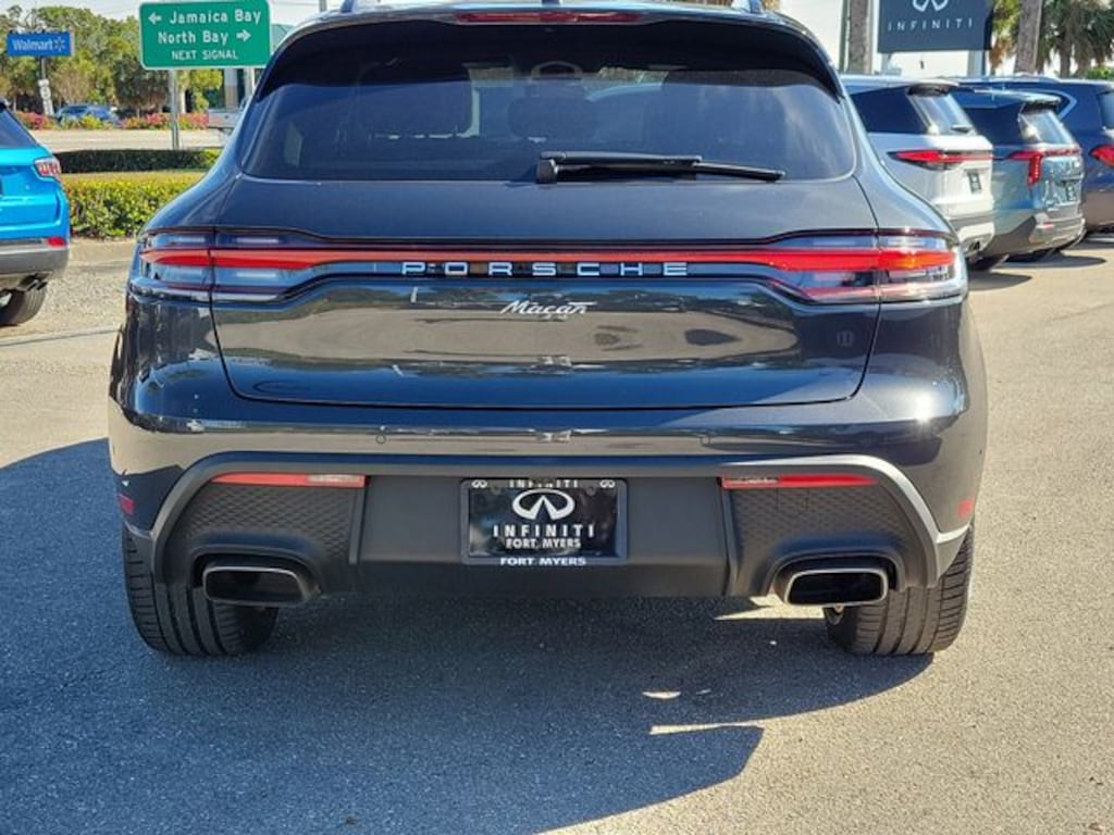 Used 2022 Porsche Macan Base SUV