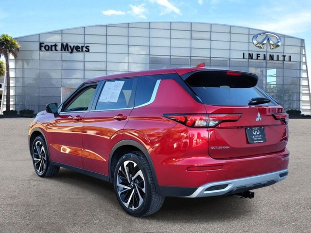 Used 2023 Mitsubishi Outlander SE SUV