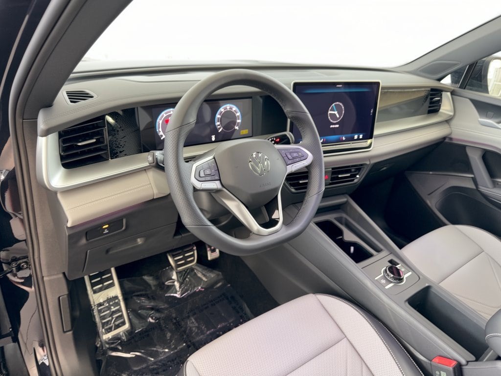 New 2026 Volkswagen Tiguan SE R-Line Black SUV