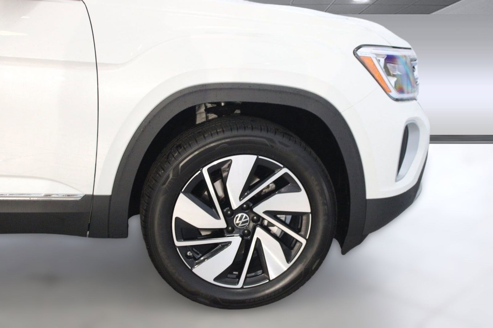 2026 Volkswagen Atlas SEL - Photo 11