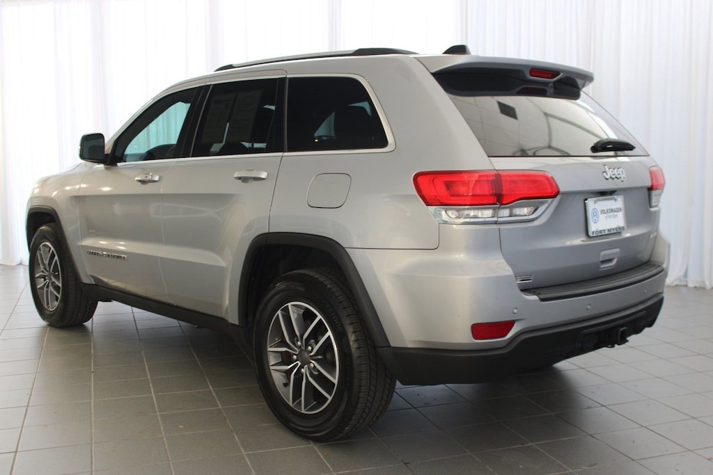 Used 2019 Jeep Grand Cherokee Laredo E Laredo E 4x2