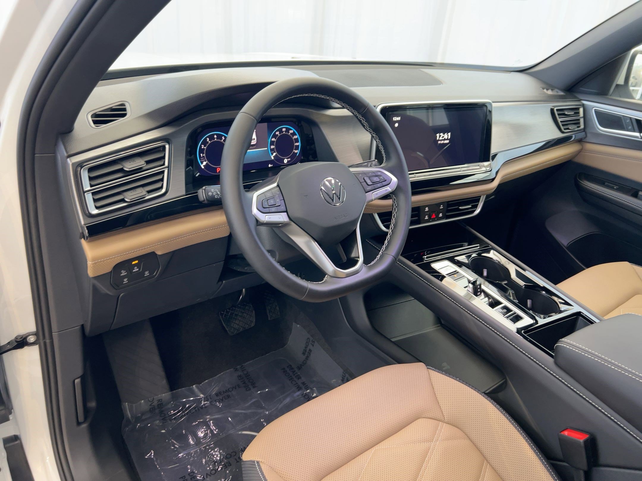 2026 Volkswagen Atlas Cross Sport SE Technology photo 3