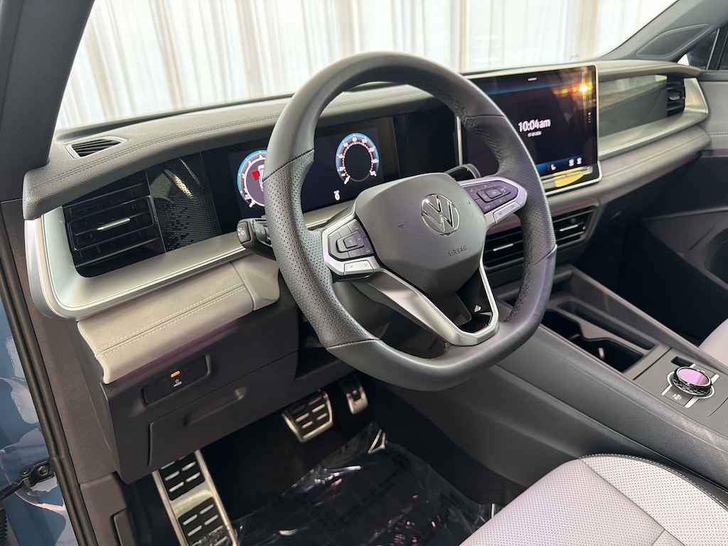 New 2026 Volkswagen Tiguan SE R-Line Black SUV