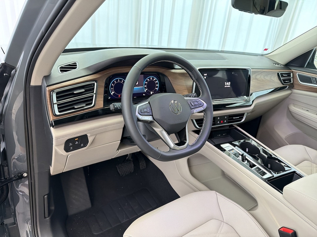 New 2026 Volkswagen Atlas 2.0T SE w/Technology SUV
