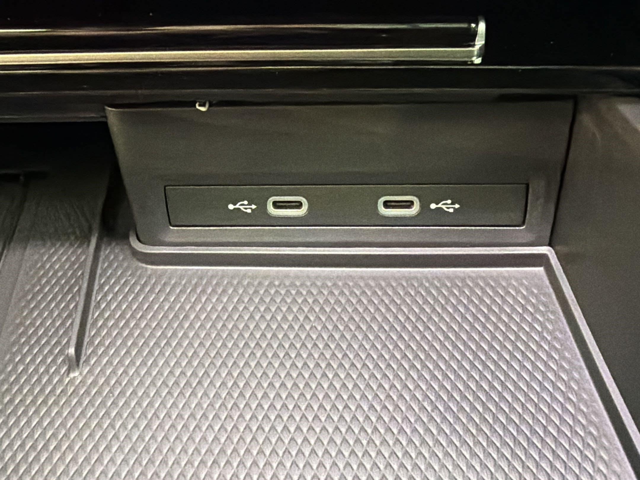 2026 Volkswagen Atlas SE w/Tech - Photo 32
