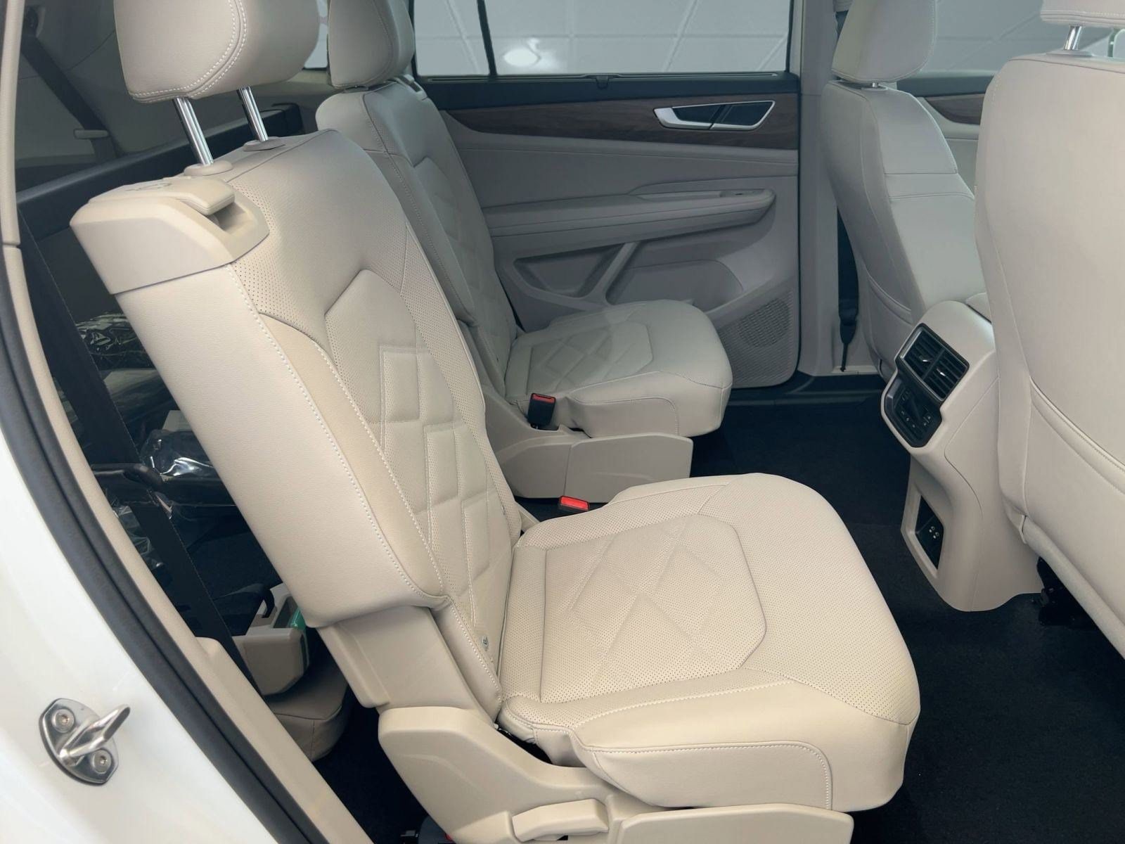 2026 Volkswagen Atlas SE w/Tech - Photo 23