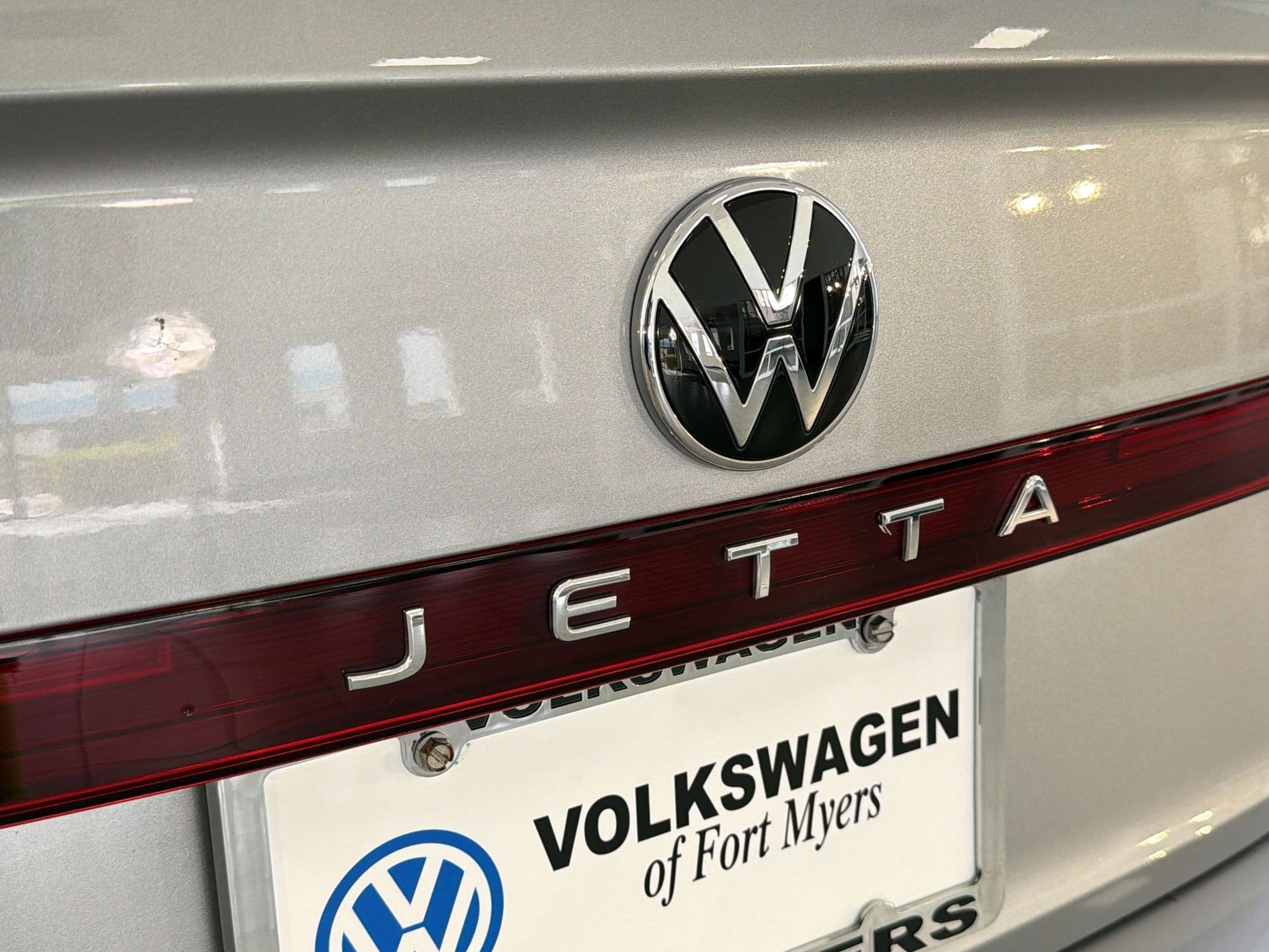 2025 Volkswagen Jetta SE - Photo 33