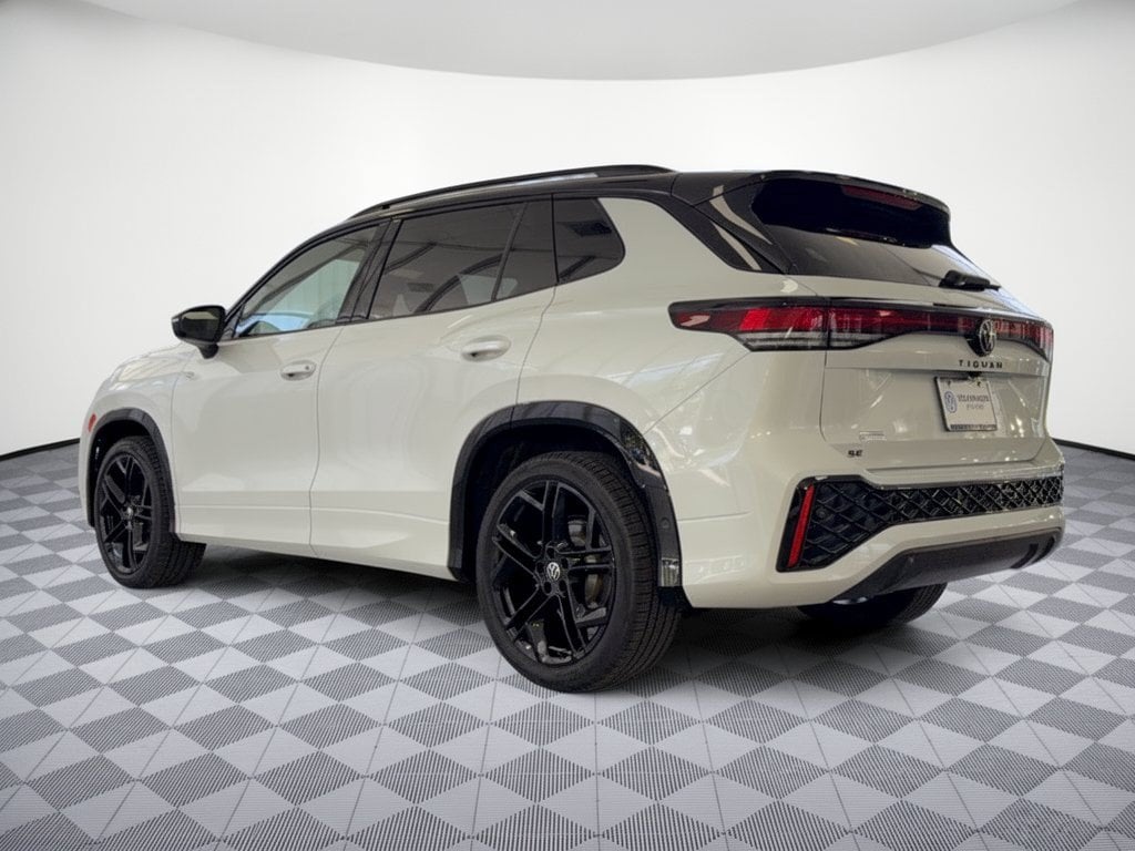 New 2026 Volkswagen Tiguan SE R-Line Black SUV