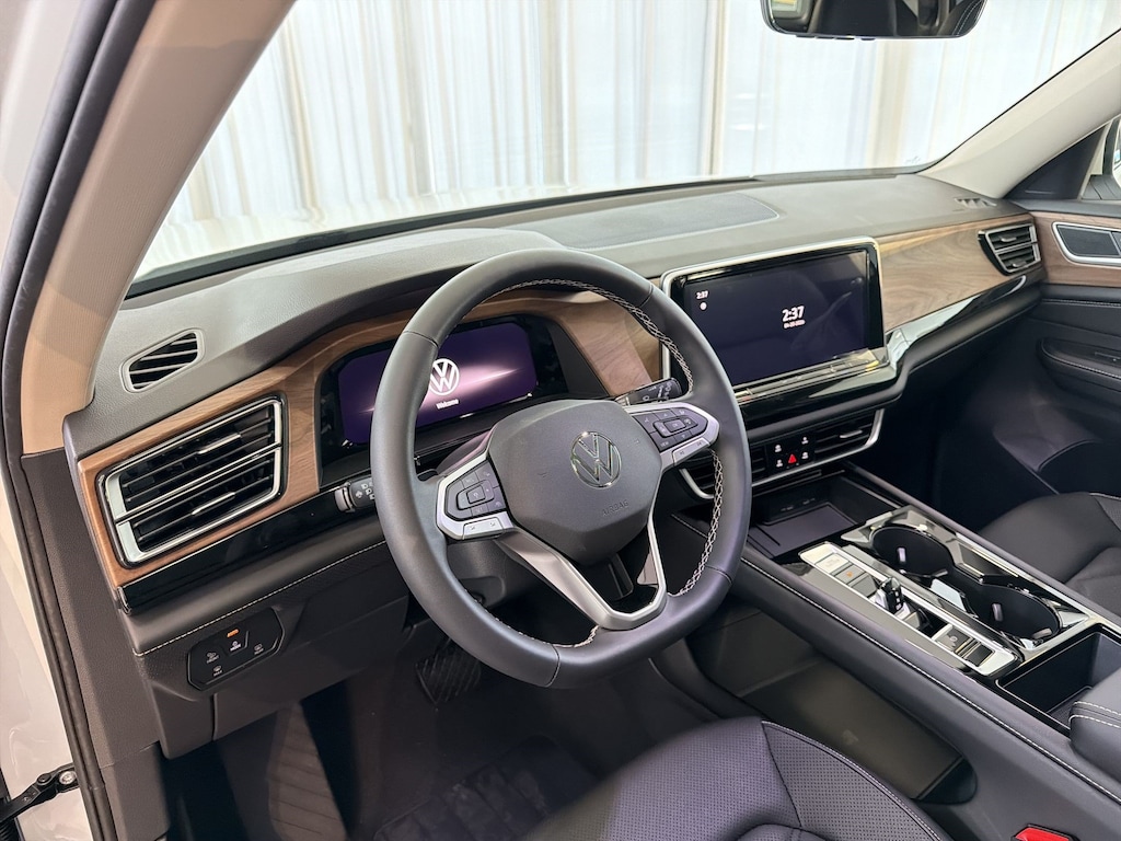 New 2026 Volkswagen Atlas SE w/Technology SUV