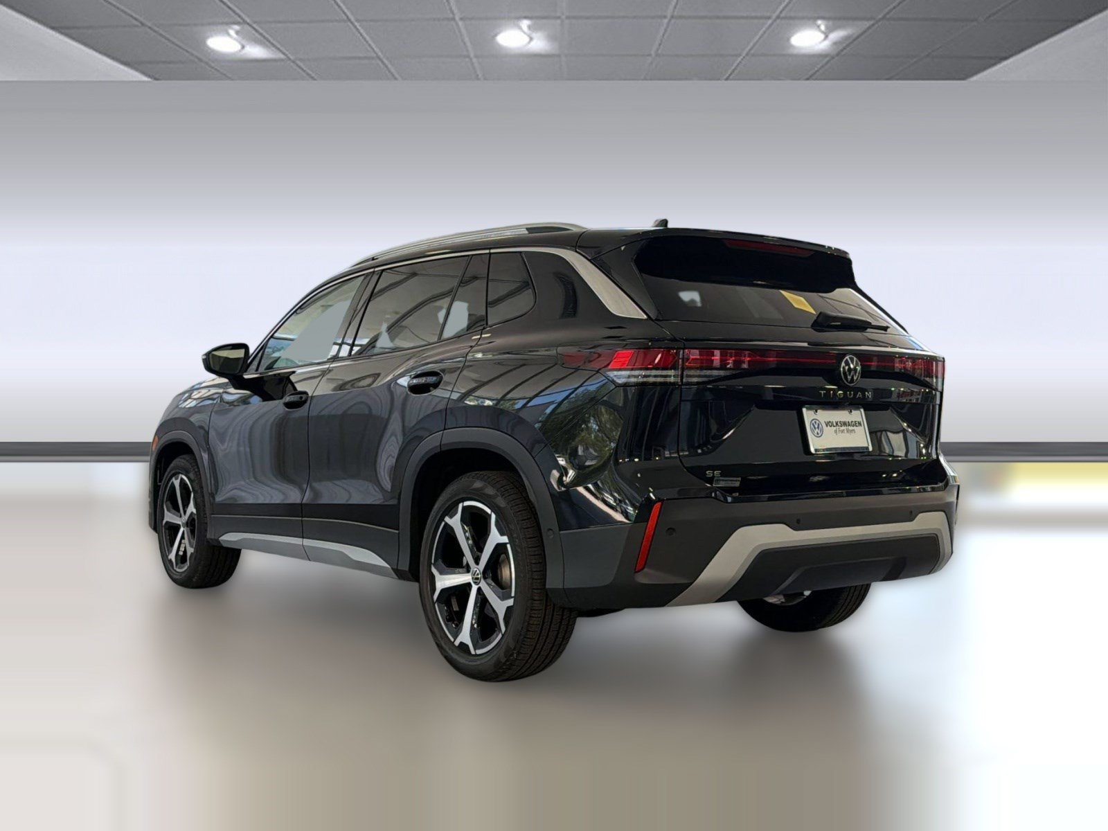 New 2026 Volkswagen Tiguan SE SUV