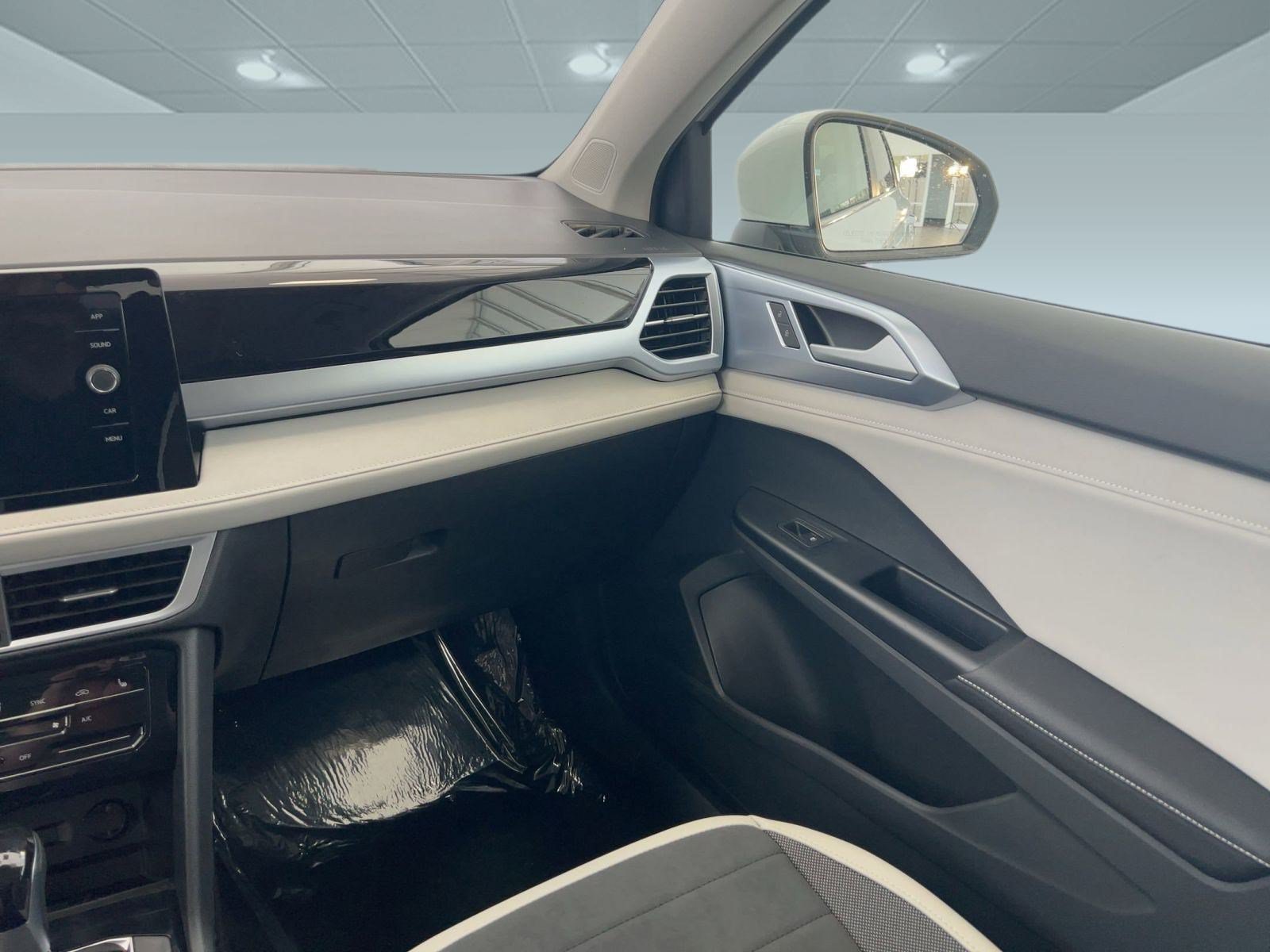 2026 Volkswagen Taos SE - Photo 24