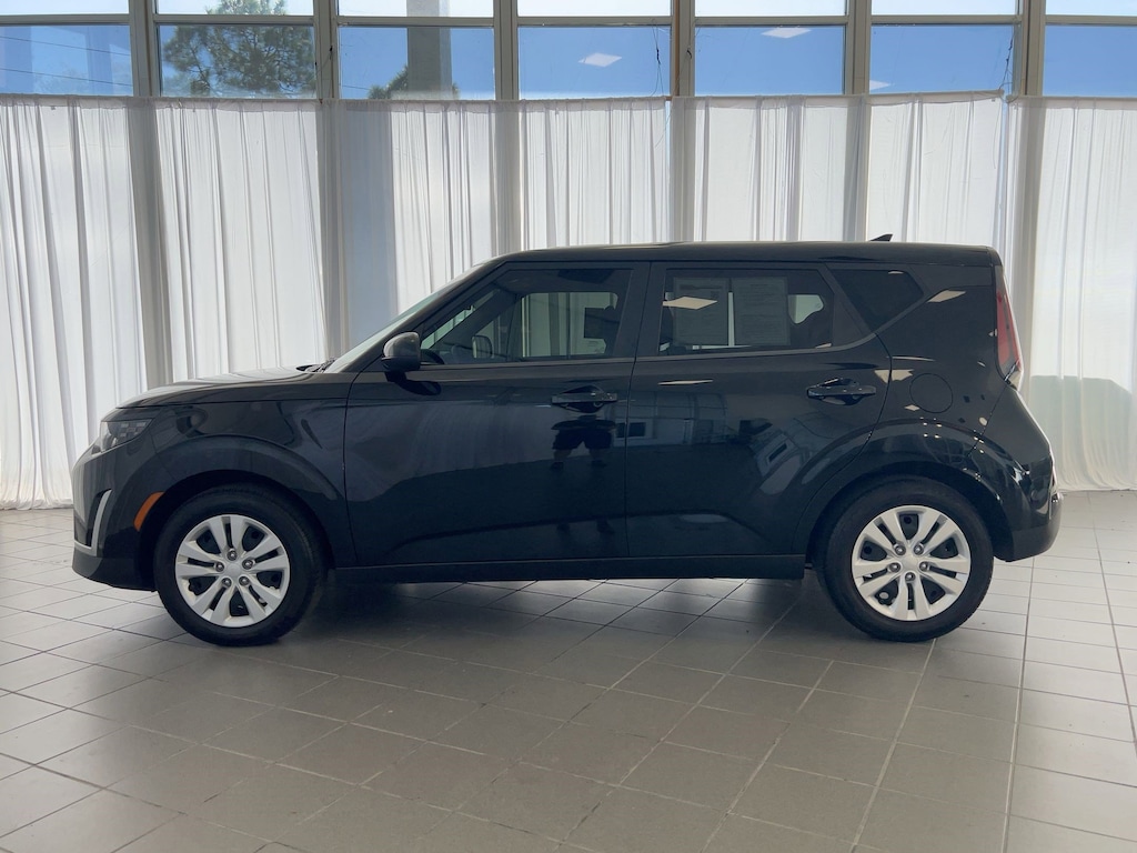 Used 2023 Kia Soul LX LX IVT