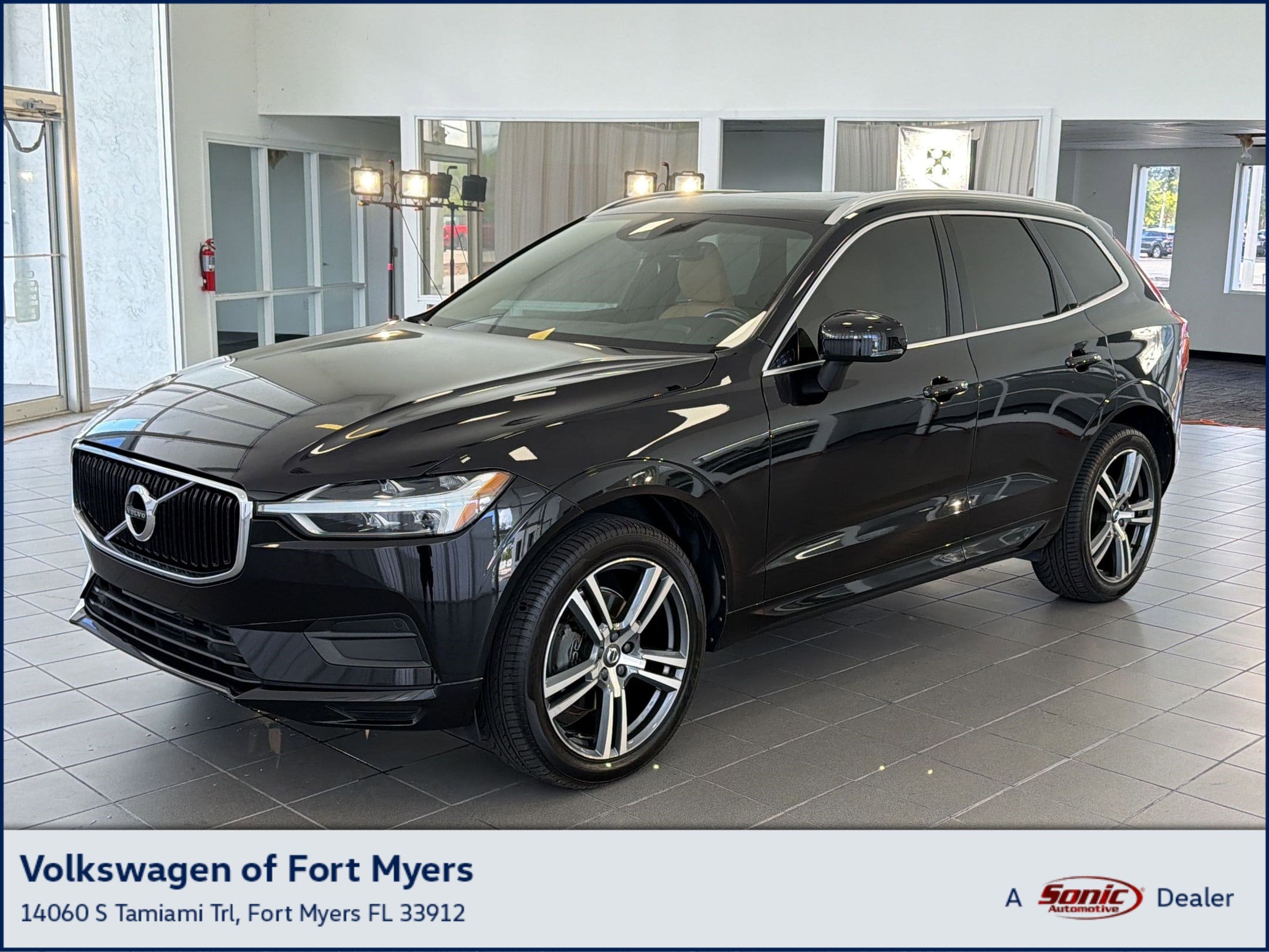 2020 Volvo XC60 T5 Momentum FWD's photo
