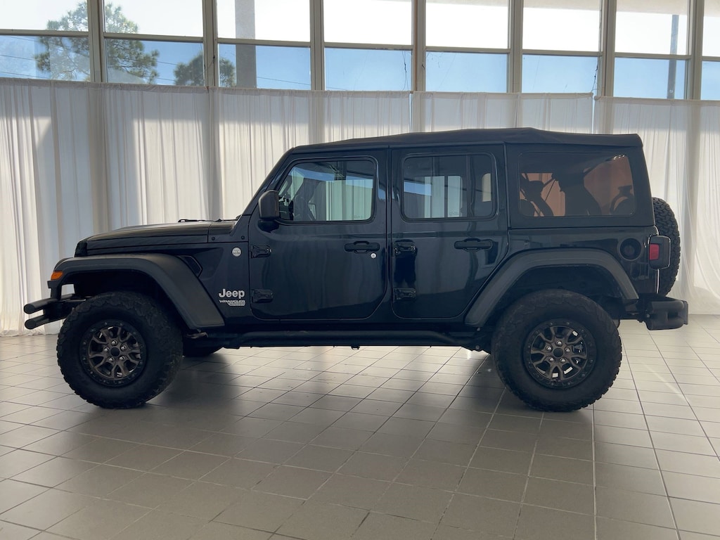 Used 2018 Jeep Wrangler Unlimited Sport Sport 4x4