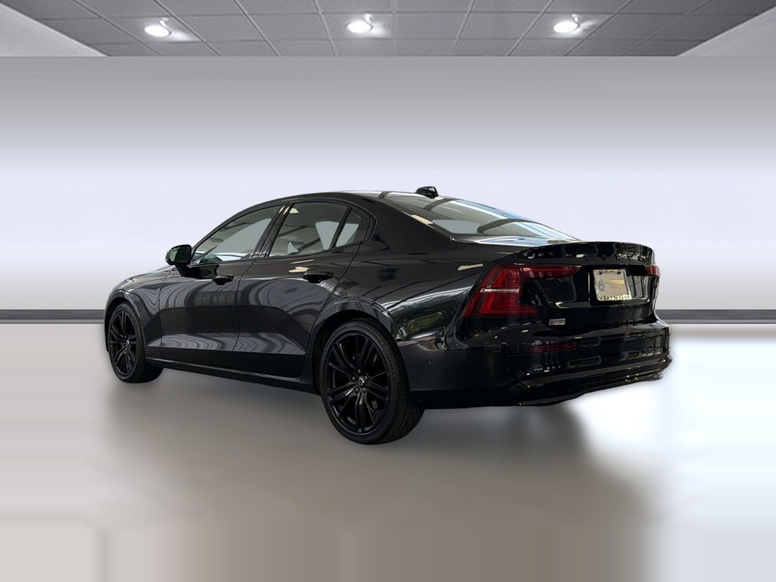 S60 Plus Black Edition B5 AWD Plus Black Edition