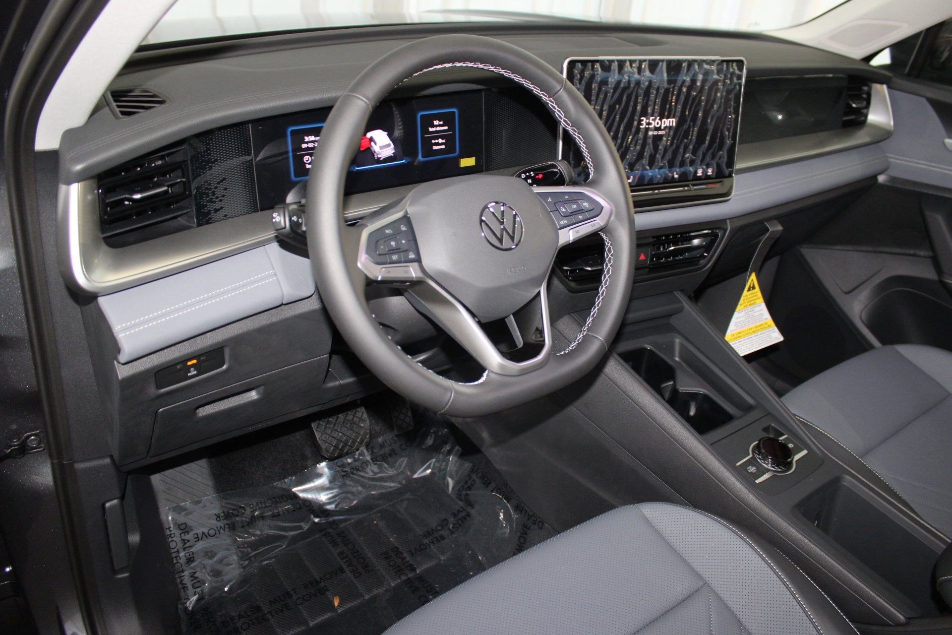 2025 Volkswagen Tiguan SE photo 4