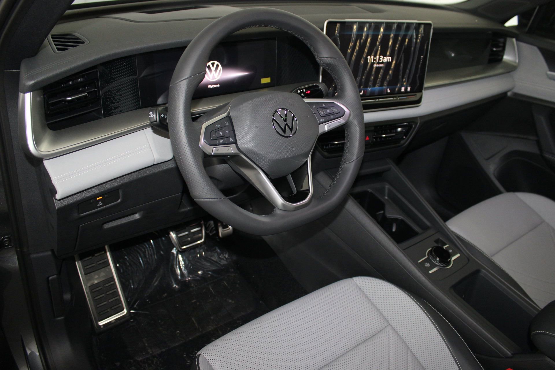 2025 Volkswagen Tiguan SE R-Line Black photo 4