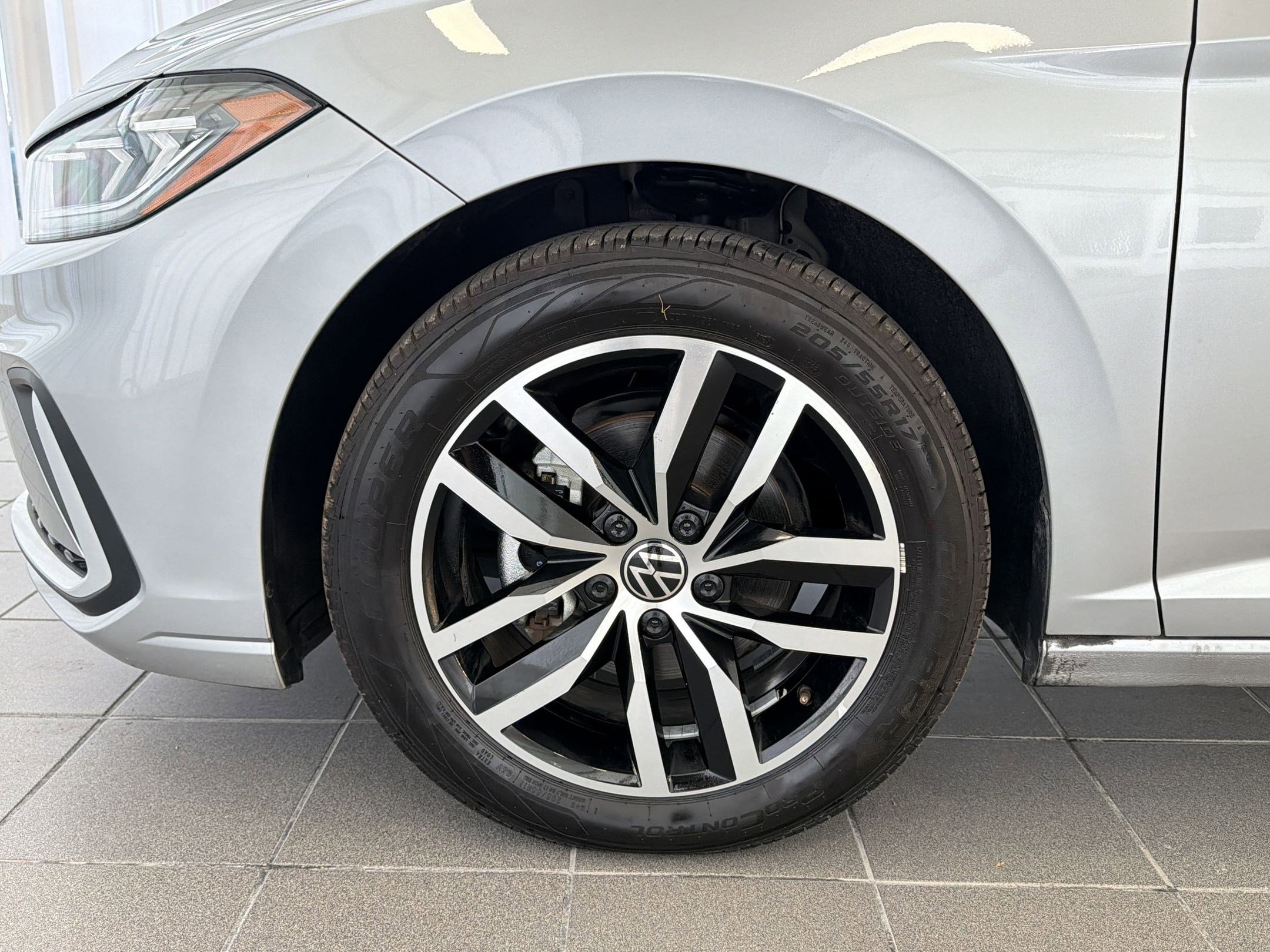 2025 Volkswagen Jetta SE - Photo 12