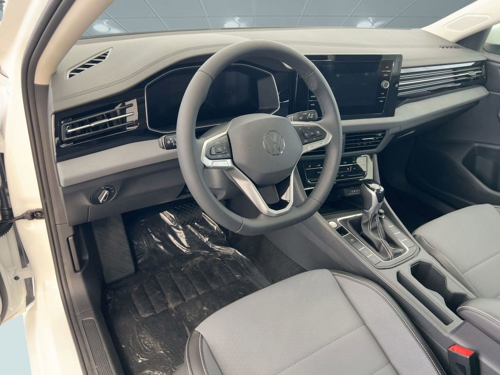 New 2026 Volkswagen Jetta 1.5T SE Sedan