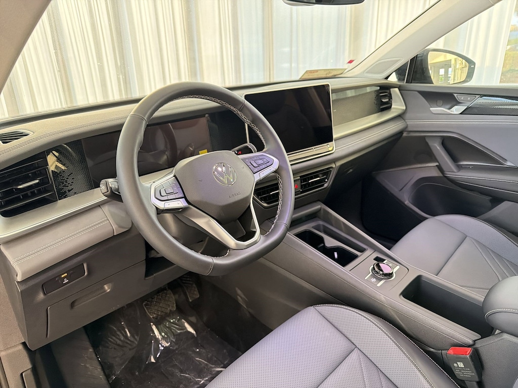 New 2026 Volkswagen Tiguan 2.0T SE SUV