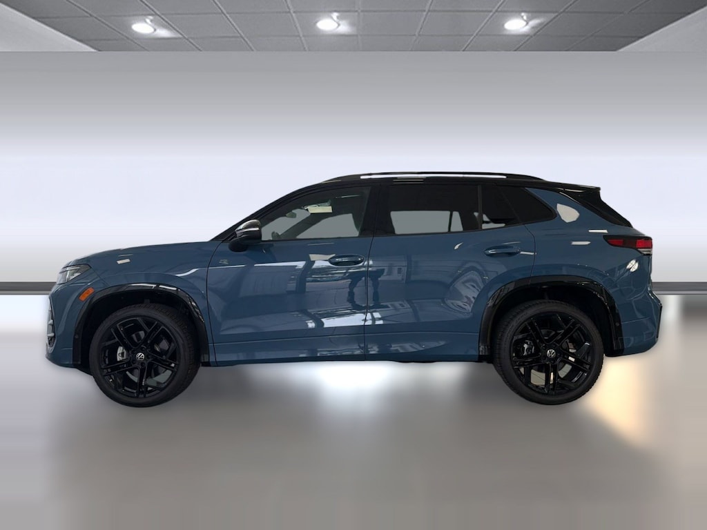 New 2026 Volkswagen Tiguan SE R-Line Black SUV
