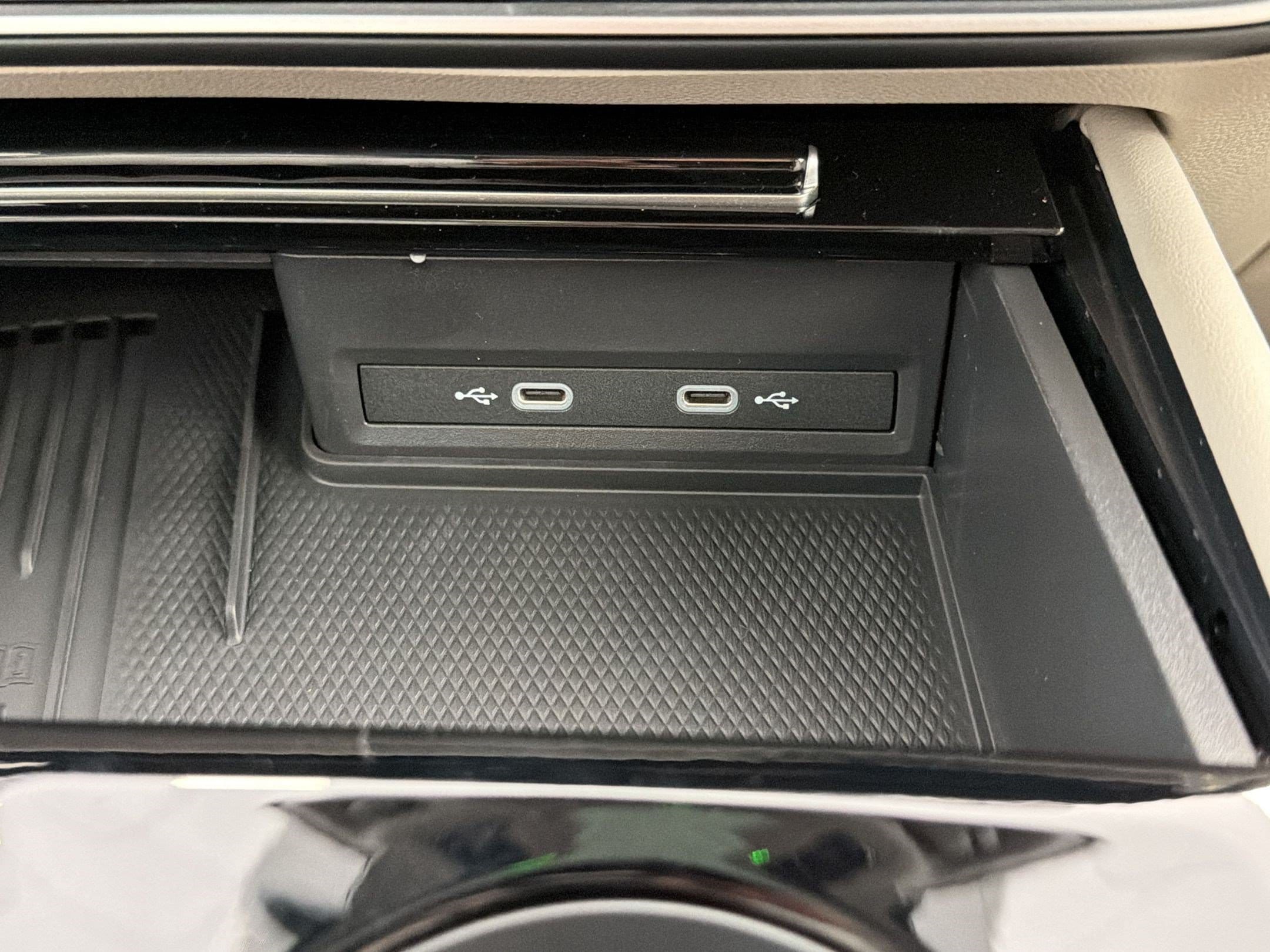 2026 Volkswagen Atlas SE w/Tech - Photo 31