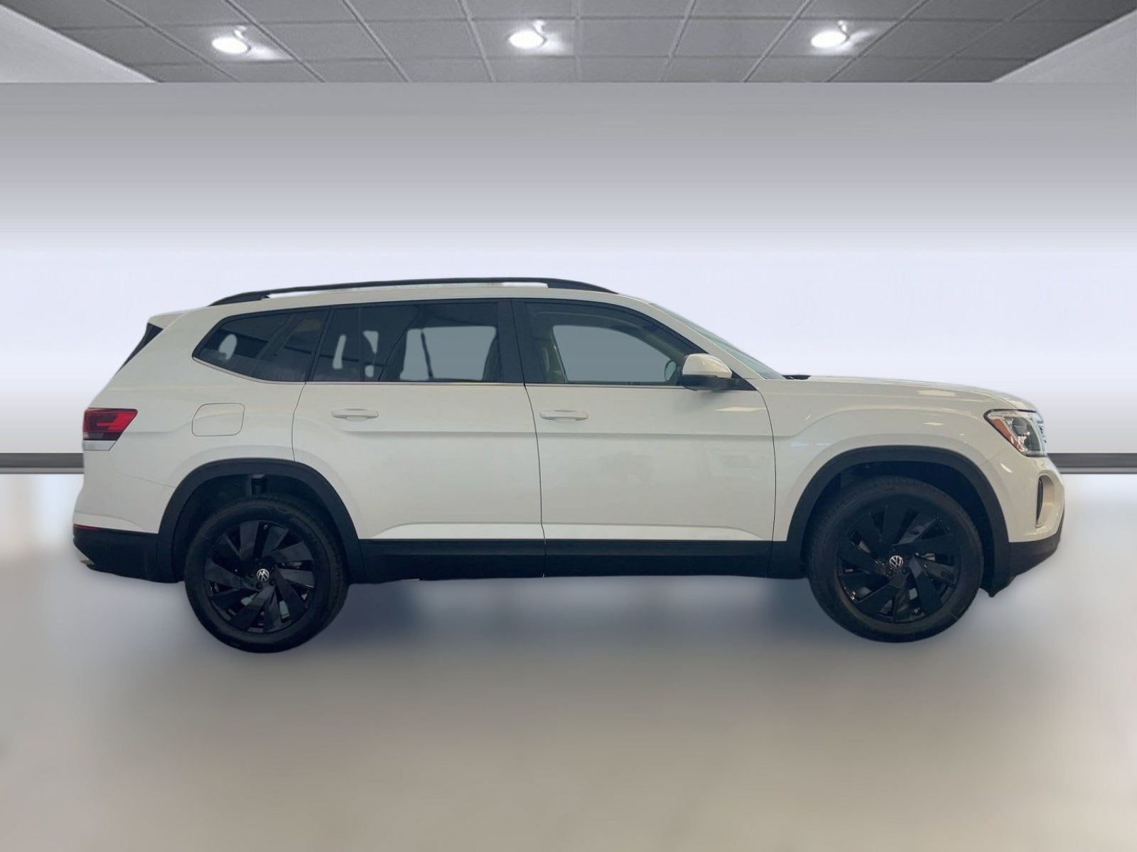 2026 Volkswagen Atlas SE w/Tech - Photo 8