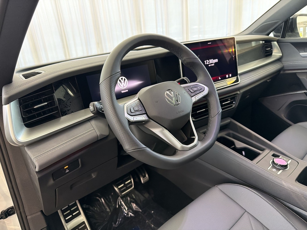 New 2026 Volkswagen Tiguan SE R-Line Black SUV