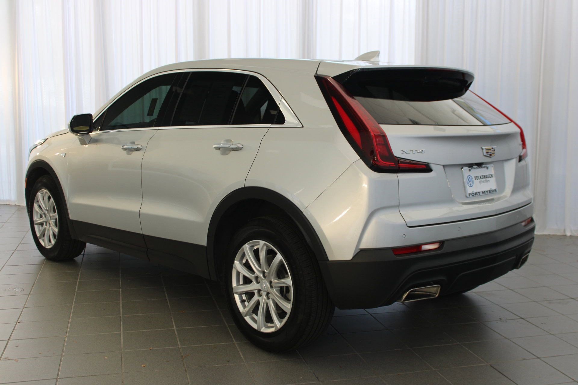 2021 Cadillac XT4 Luxury photo 3