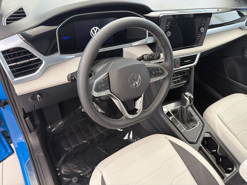 New 2026 Volkswagen Taos 1.5T SE SUV
