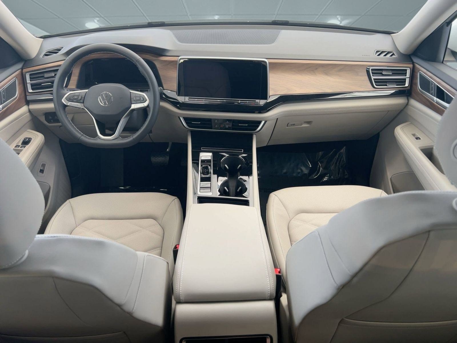2026 Volkswagen Atlas SE w/Tech - Photo 16