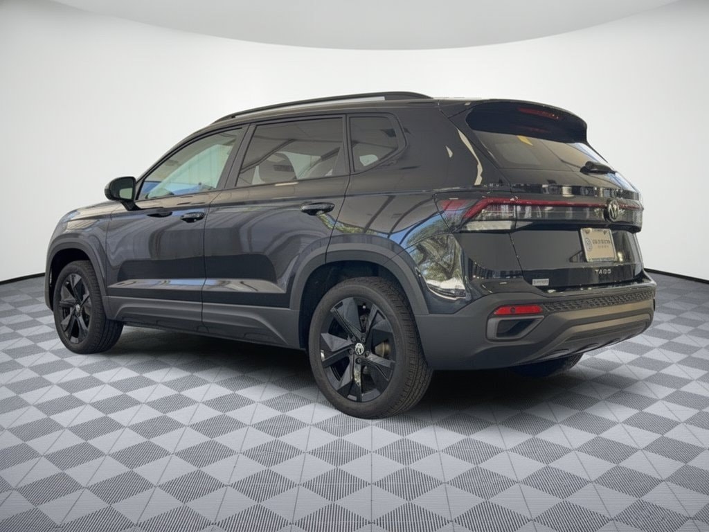 New 2027 Volkswagen Taos 1.5T SE Black SUV