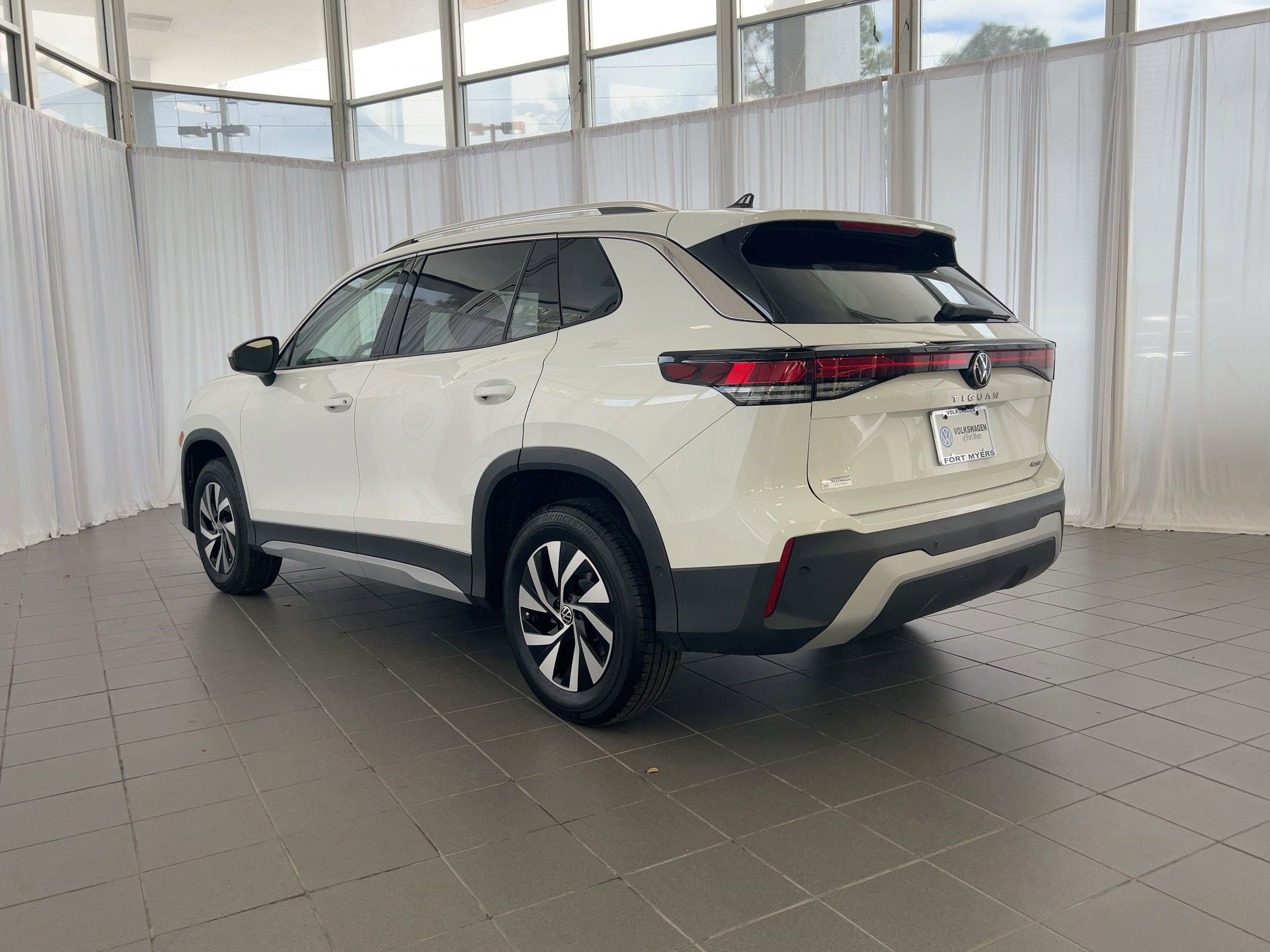 2026 Volkswagen Tiguan S photo 2