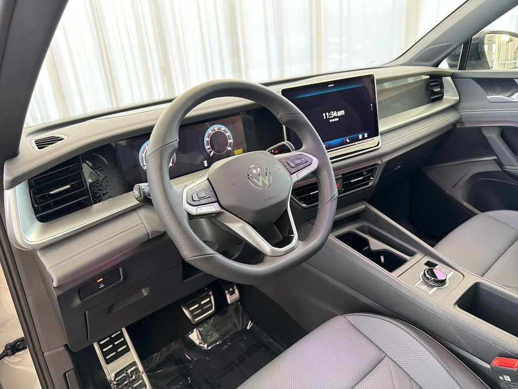 New 2026 Volkswagen Tiguan 2.0T SE R-Line Black SUV