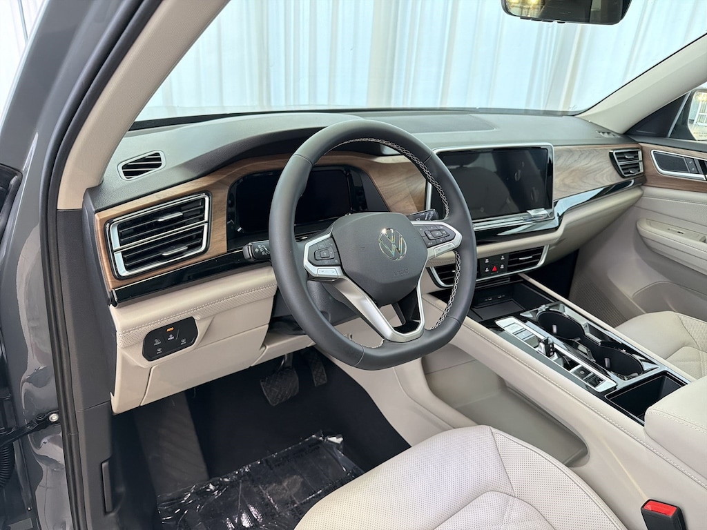 New 2026 Volkswagen Atlas 2.0T SE w/Technology SUV