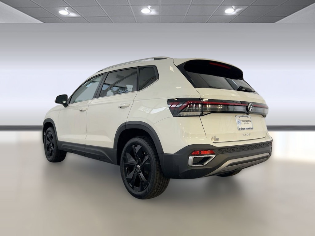 New 2026 Volkswagen Taos 1.5T SE SUV