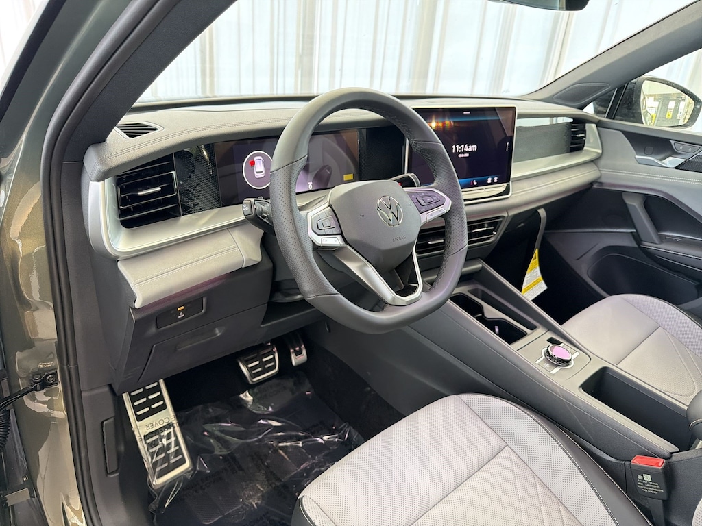 New 2026 Volkswagen Tiguan 2.0T SE R-Line Black SUV